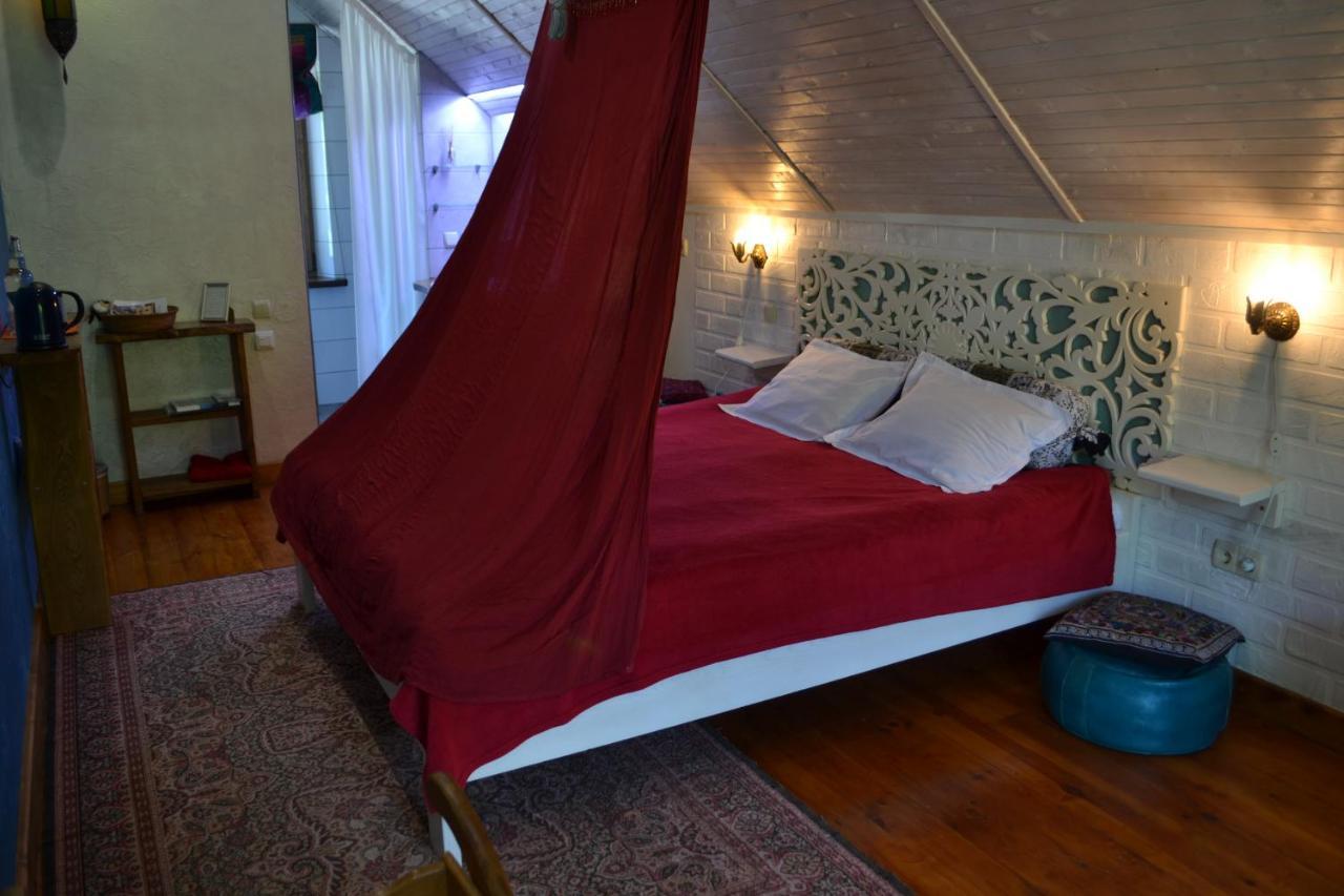 Romantic Guest House Kam'janec'-Podil's'kyj Esterno foto
