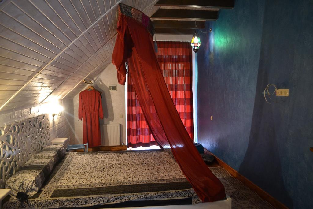 Romantic Guest House Kam'janec'-Podil's'kyj Esterno foto