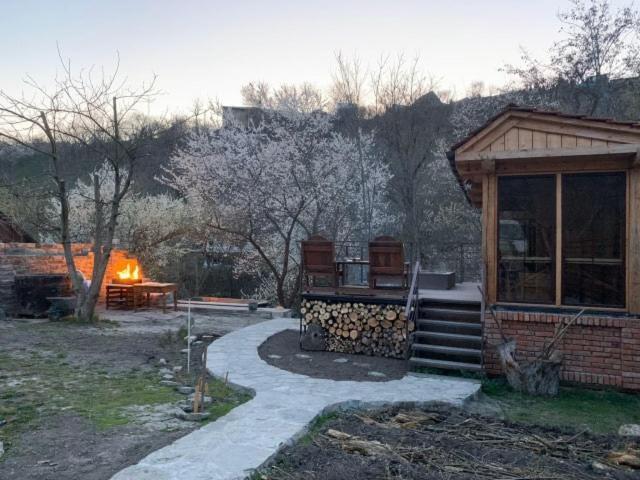 Romantic Guest House Kam'janec'-Podil's'kyj Esterno foto